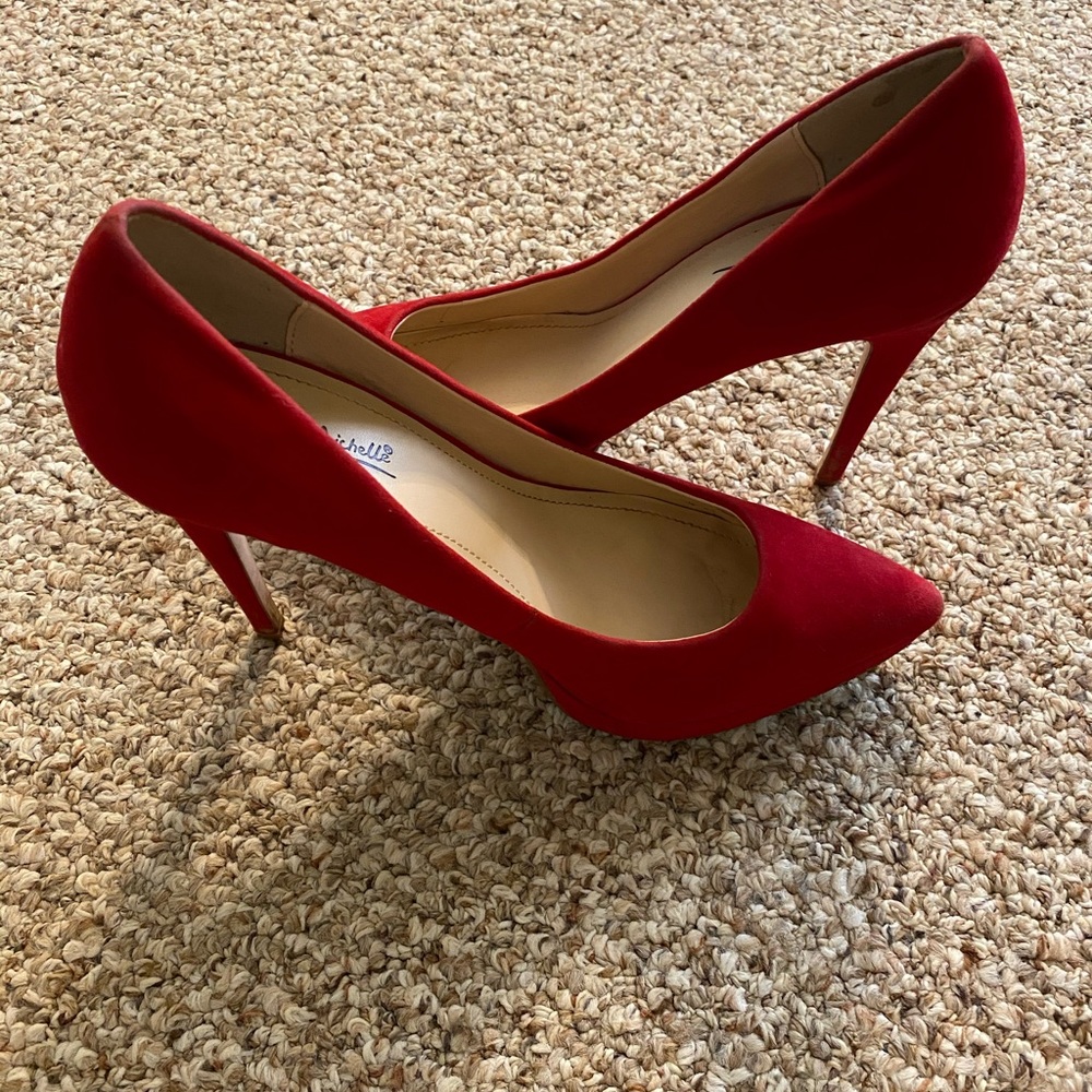Perfect Red Pumps